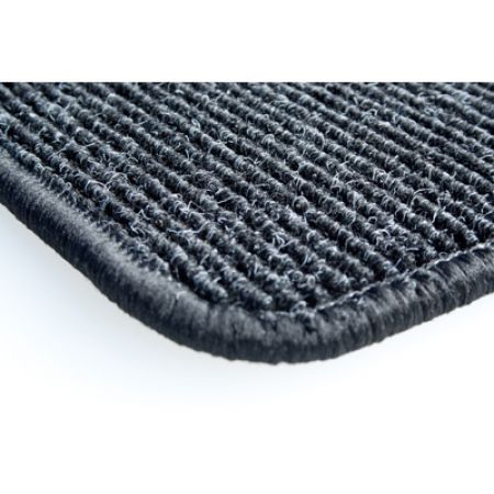 Rebrovaný koberec pre Case-IH Farmail U